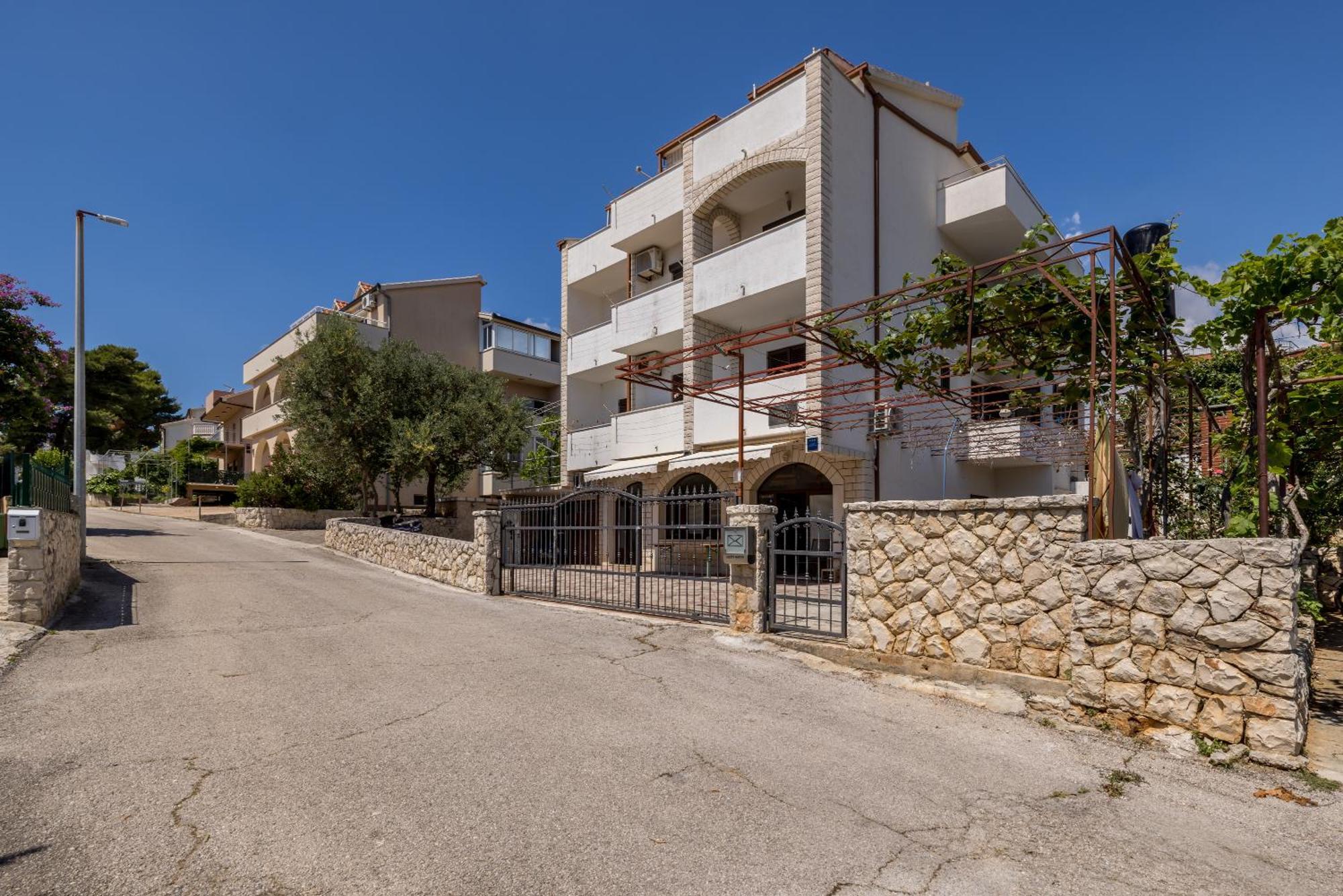 Holiday Home Krishto Trogir Exterior photo