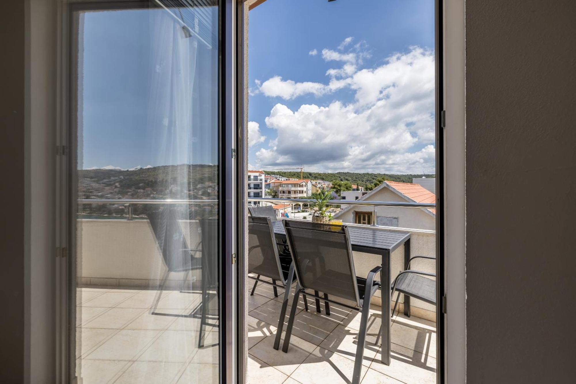 Holiday Home Krishto Trogir Exterior photo