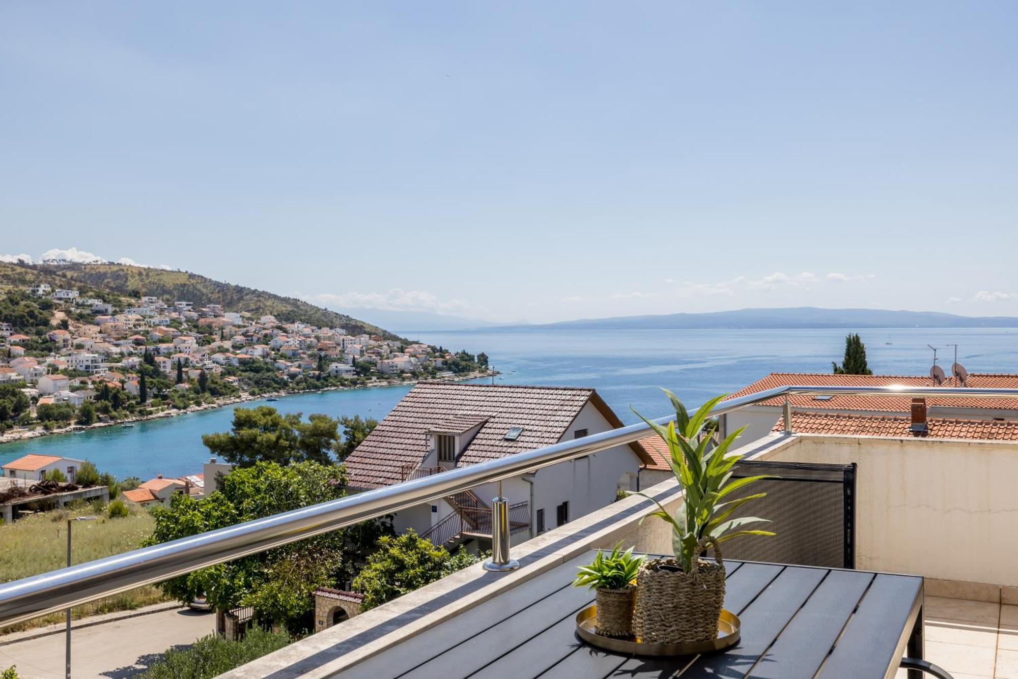 Holiday Home Krishto Trogir Exterior photo